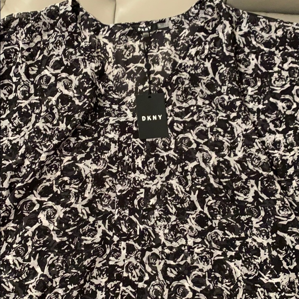 DKNY
Floral-Print Coverup - Picture 6 of 7